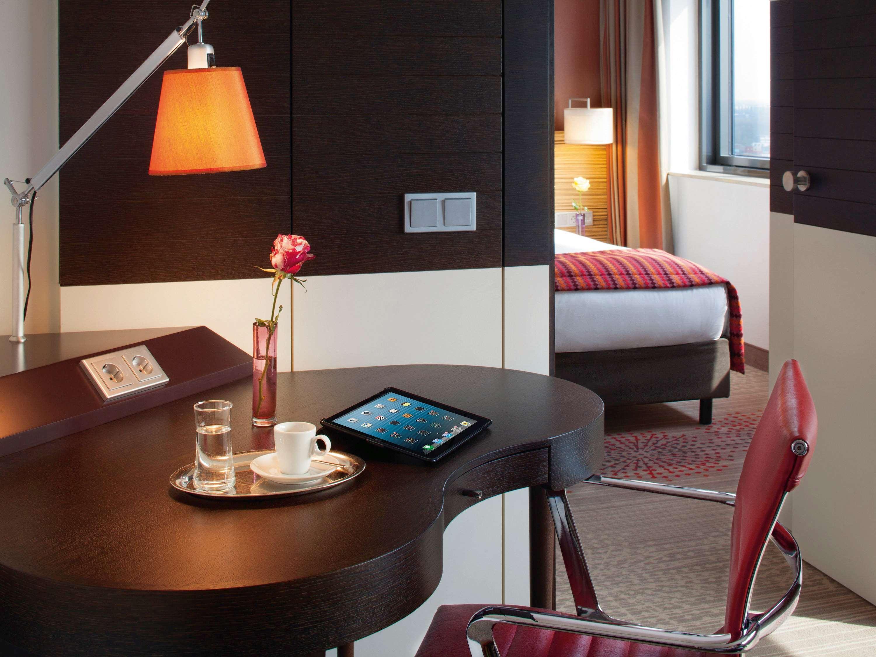 Moevenpick Hotel Amsterdam City Centre Exterior foto